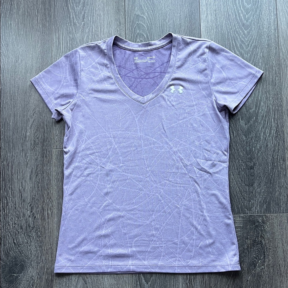 Under Armour Women's Lavender V-Neck Tee
